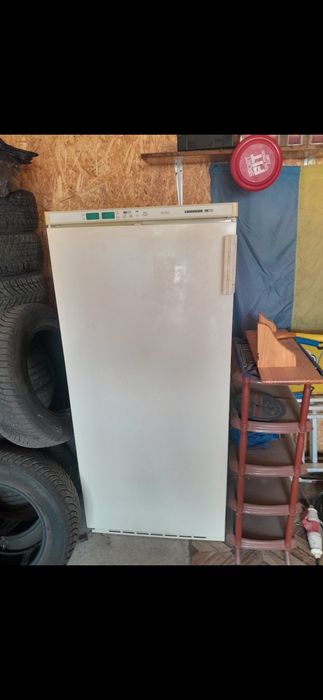 Продам морозильну камеру.