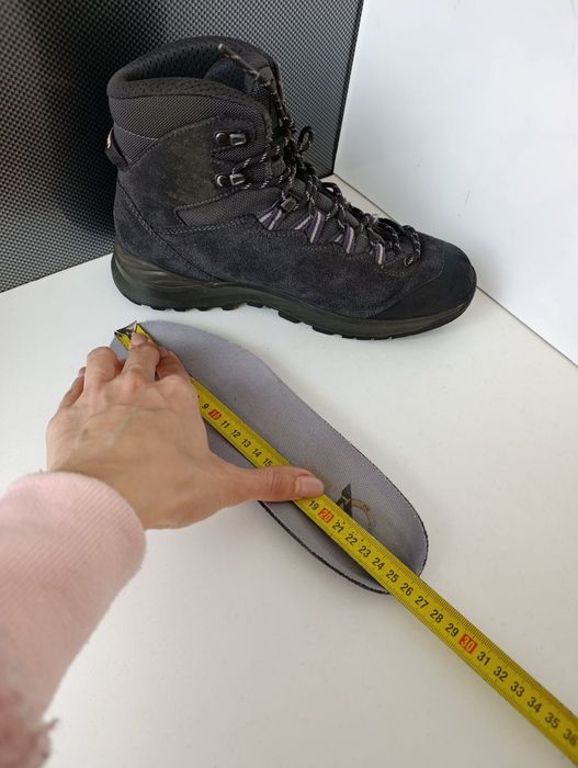 Жіночі трекінгові черевики Lowa gore-tex