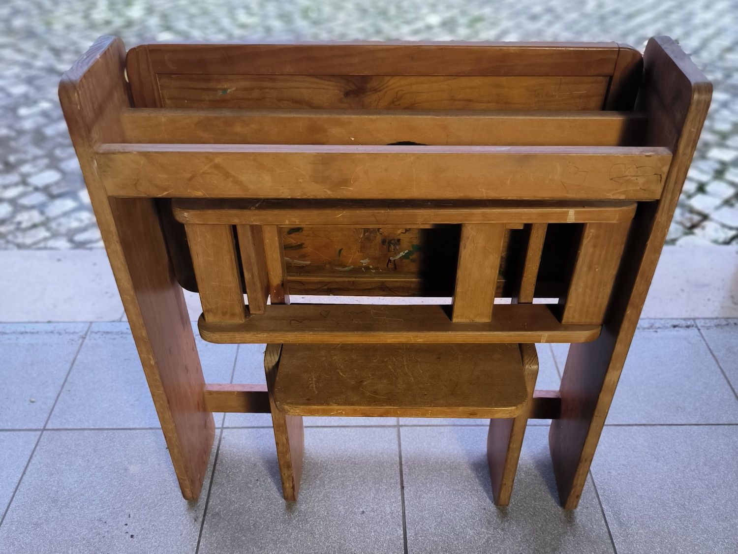 Cadeira de Estudo Vintage e Rara