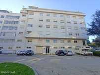 Apartamento T2+1 com garagem na Praceta Almeida Garrett, Coimbrões