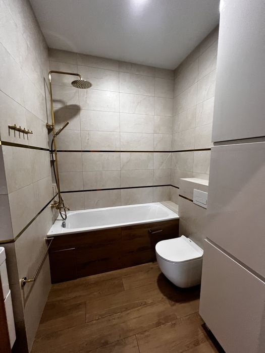 Продам 3-х комнатную в Аркадии с ремонтом .