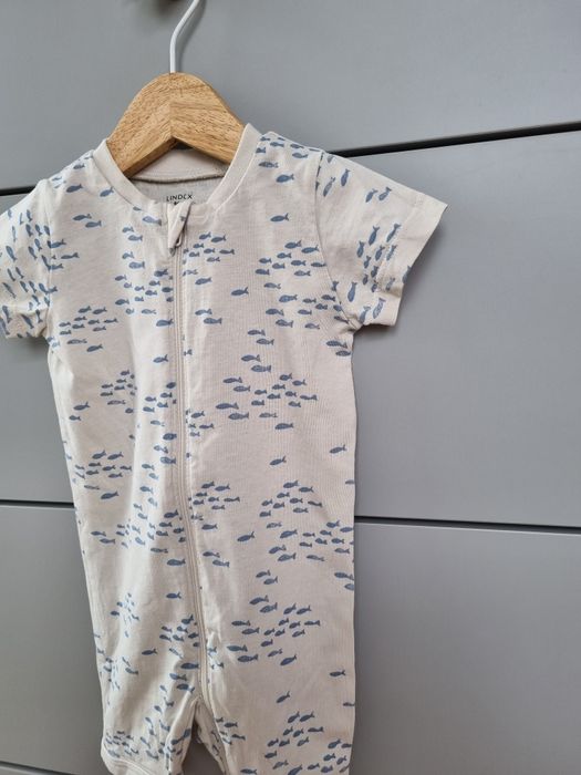 Rampers beżowy w rybki Lindex 62