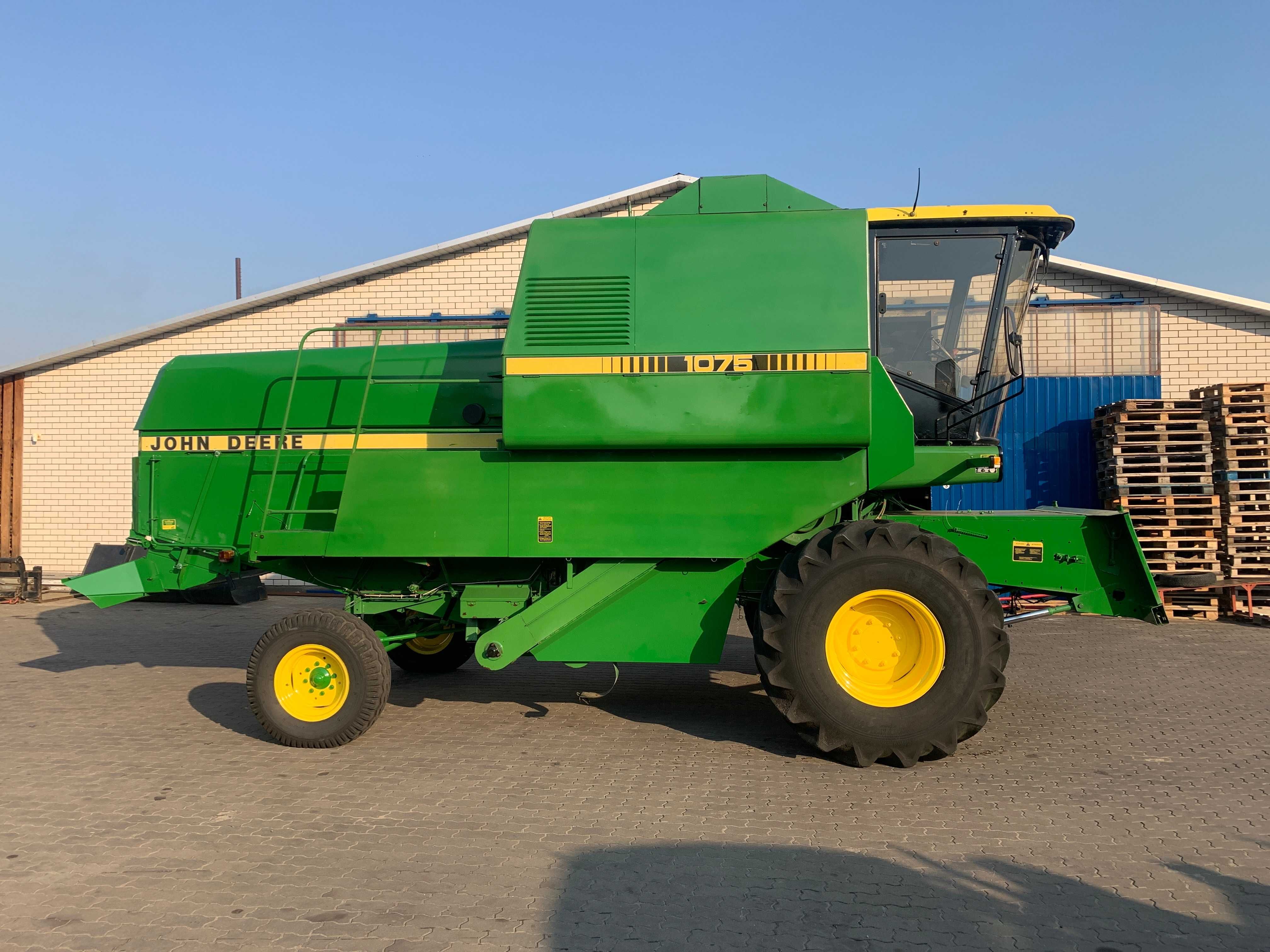 Комбайн John Deere 1075 жатка 4,25м