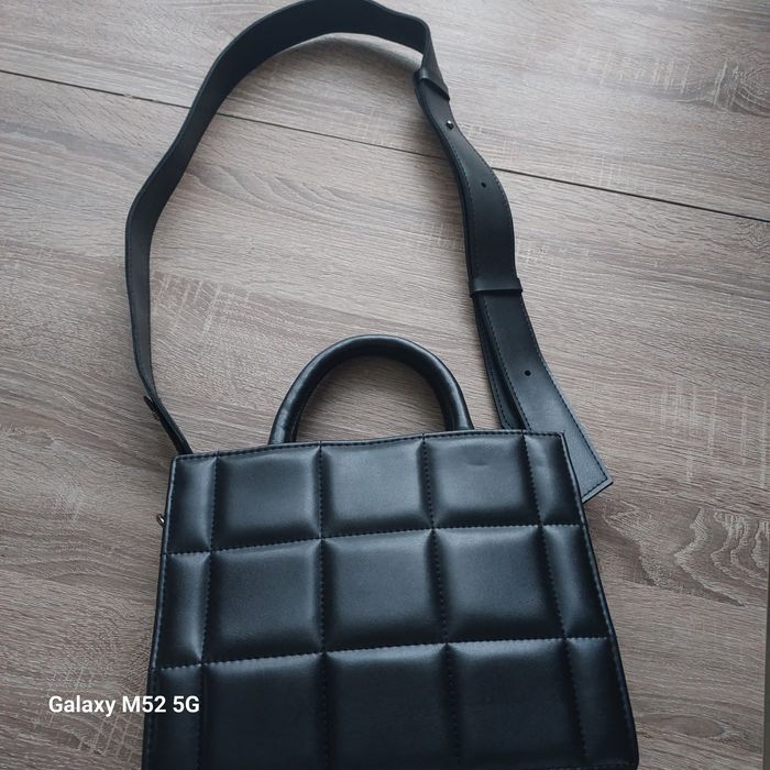 Елегантна жіноча сумка