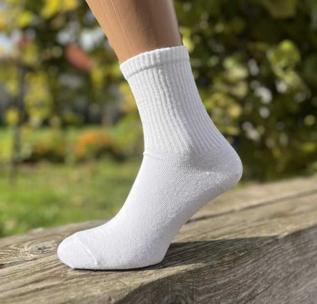 носки мужские белые высокие шкарпетки чоловічі білі високі тениска