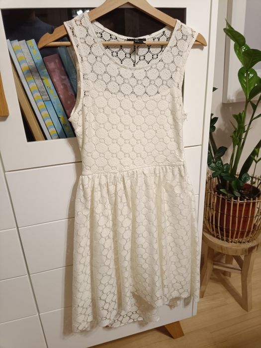 Koronkowa śmietankowa sukienka damska na lato H&M rozm. XS