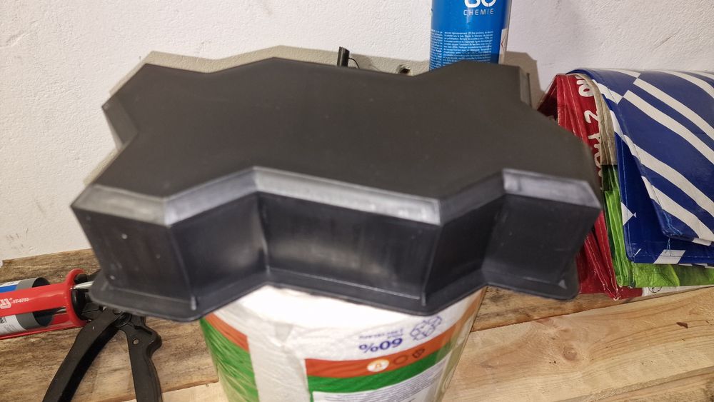 FORMA Formy do kostki brukowej FALA 6cm. 28 sztuk.