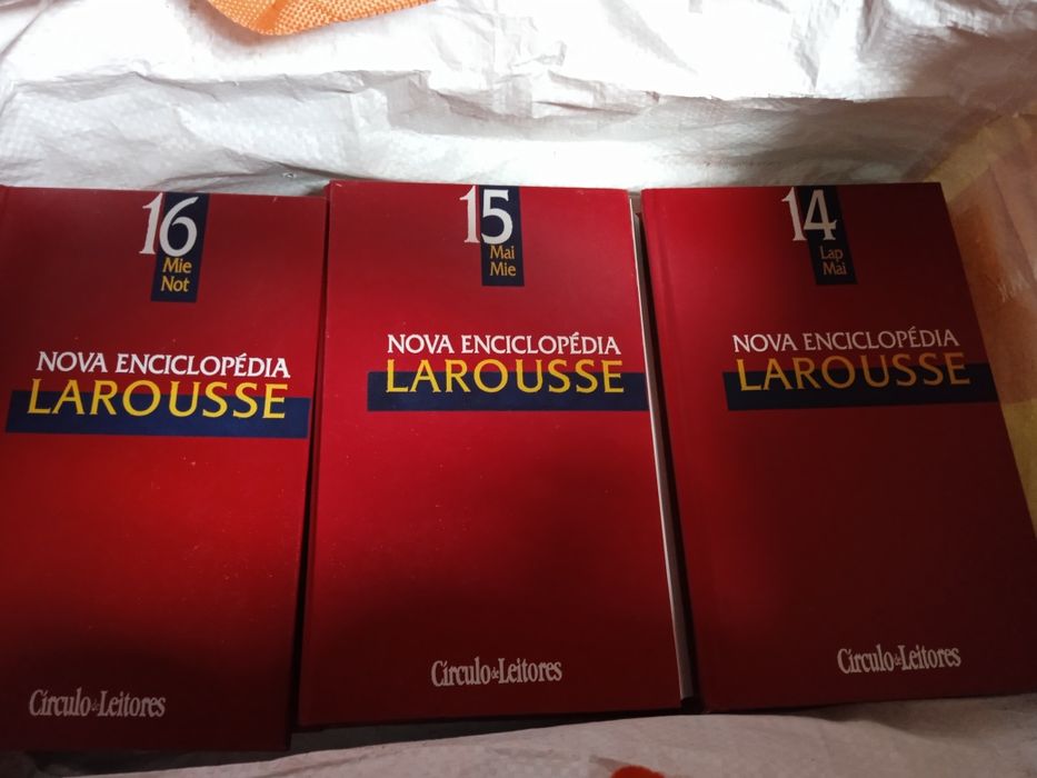 Nova enciclopédia larousse