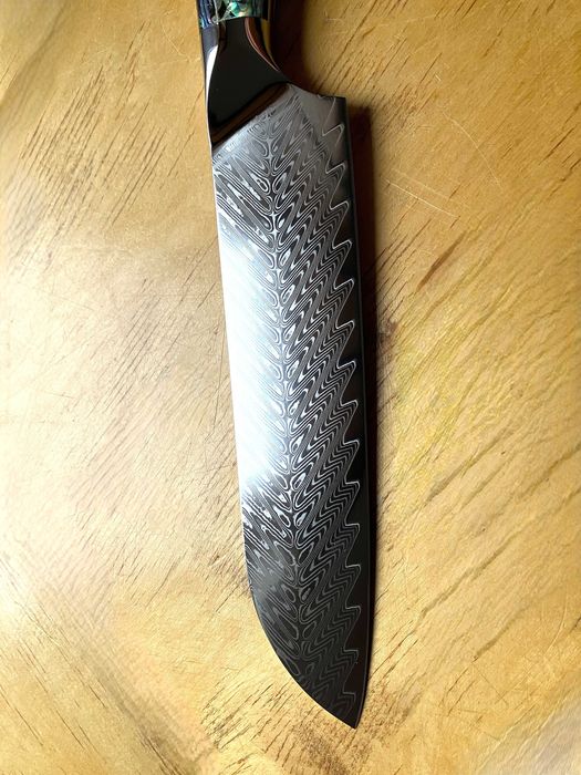 Wspaniały nóż szefa kuchni. Nóż typu Santoku. DAMASZEK 67 warstw