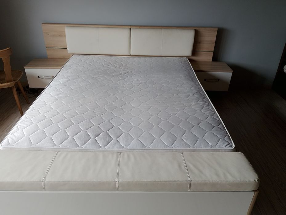 Łóżko małżeńskie 160x200