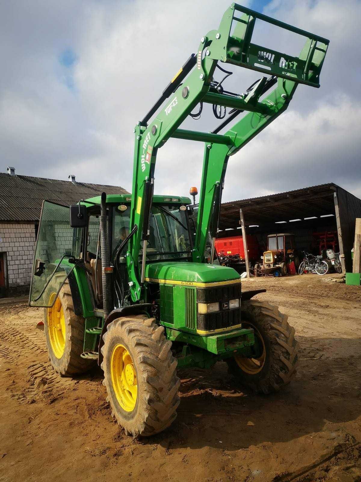 Ładowacz czołowy John DEERE 1500 kg udźwigu TUR4.2 MONTAŻ TRANSPORT