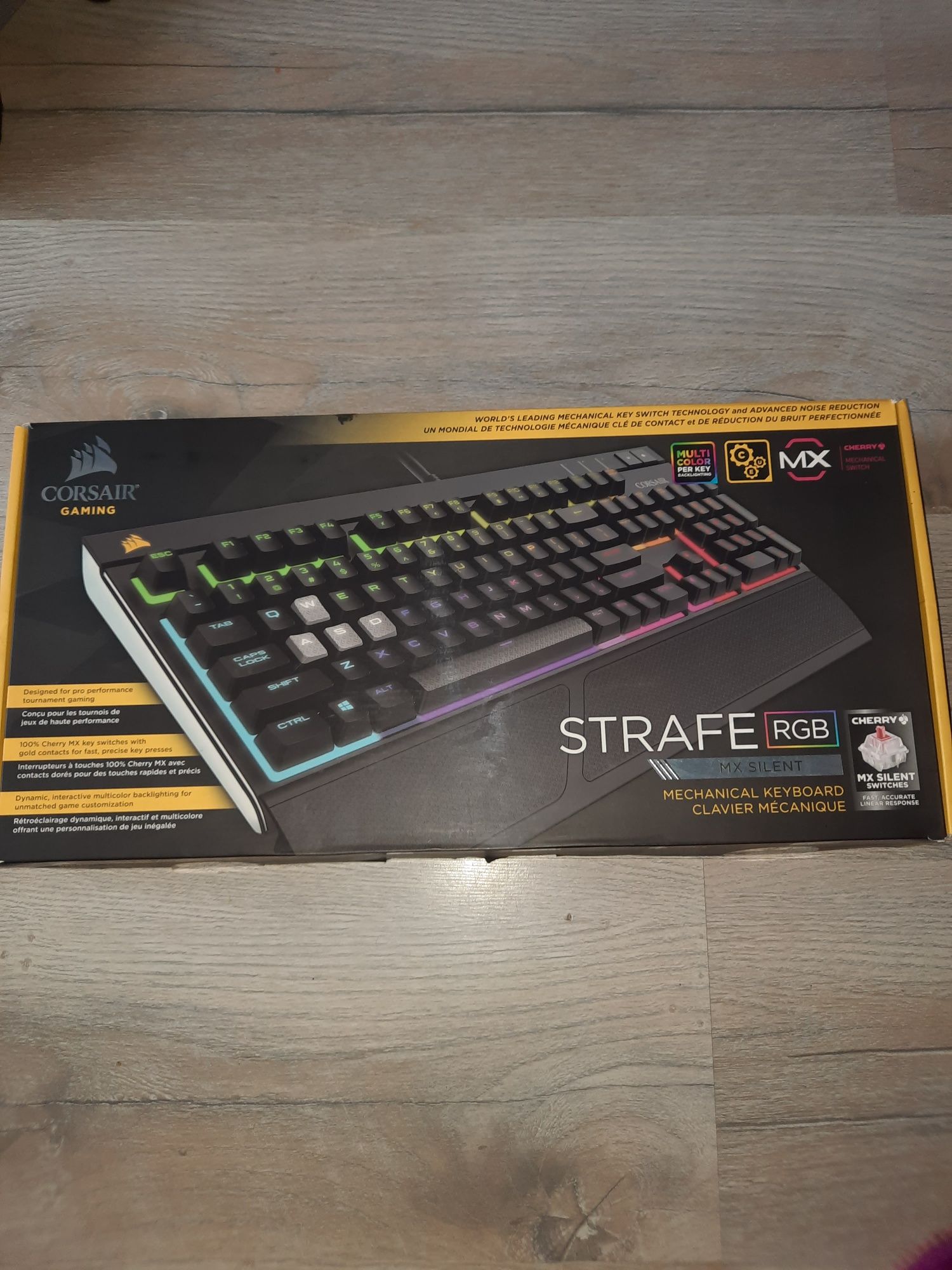 Клавіатура Corsair strafe RGB MX Silent