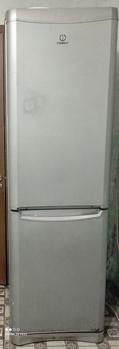 Продам холодильник