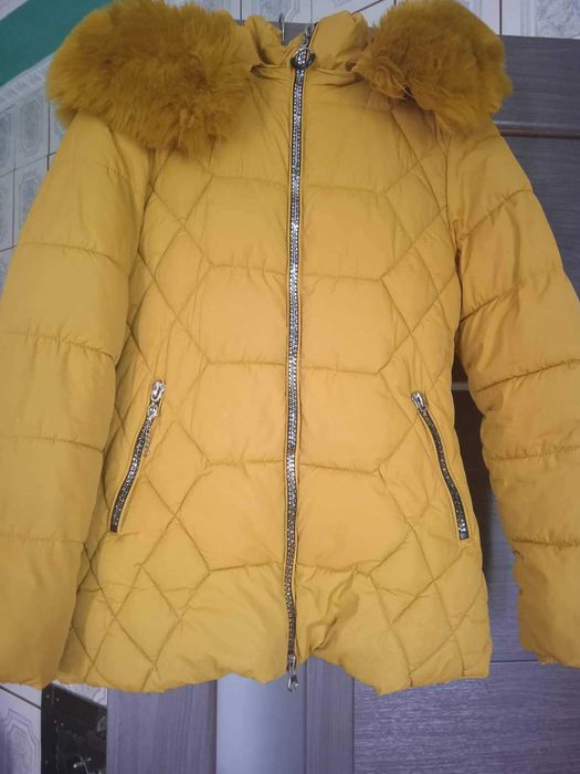 Курточка  в ідеальному  стані 44-46 розмір