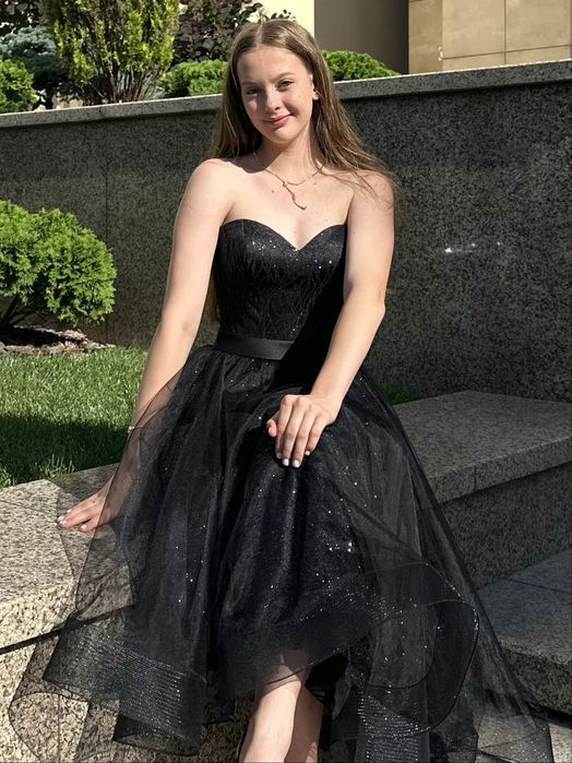 Шикарна вечірня сукня