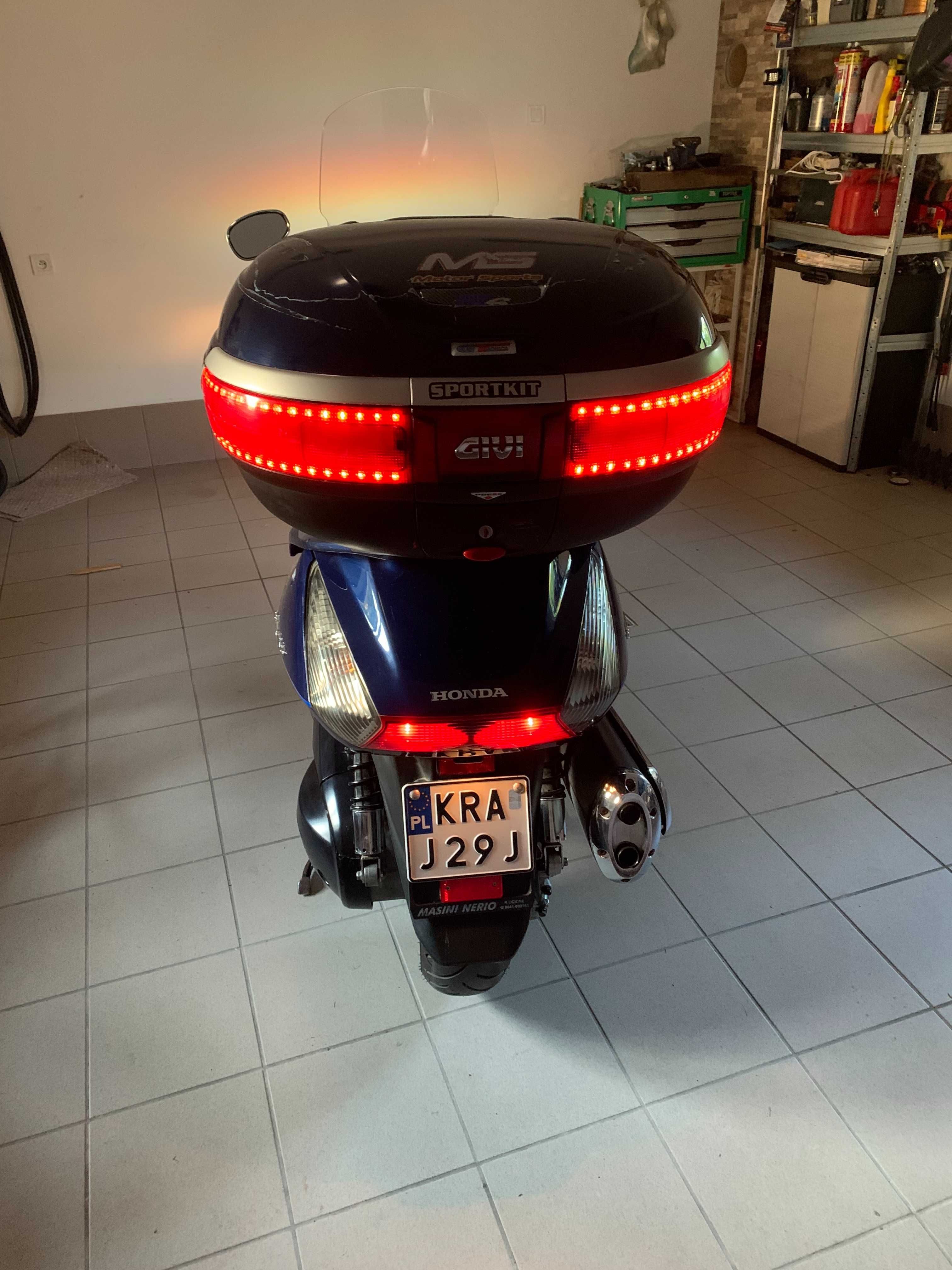 Honda FJS Silver Wing 600