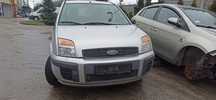 Ford fusion lift 2005- z silnikiem 1,4 i skrzynią manualną w kolorze srebrnym Auto z przeznaczeniem na części