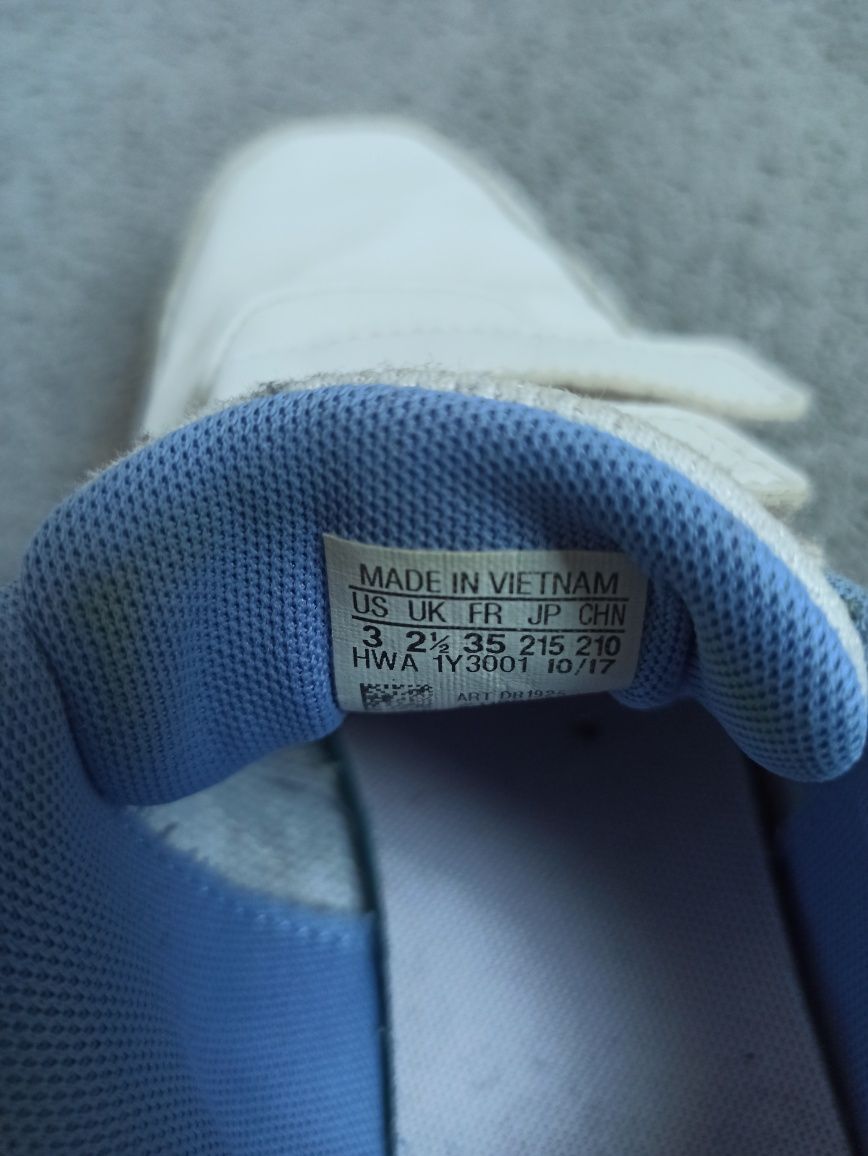 Adidasy dziecięce
