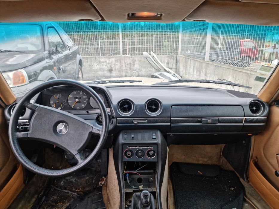 Mercedes 240d / 300d W123