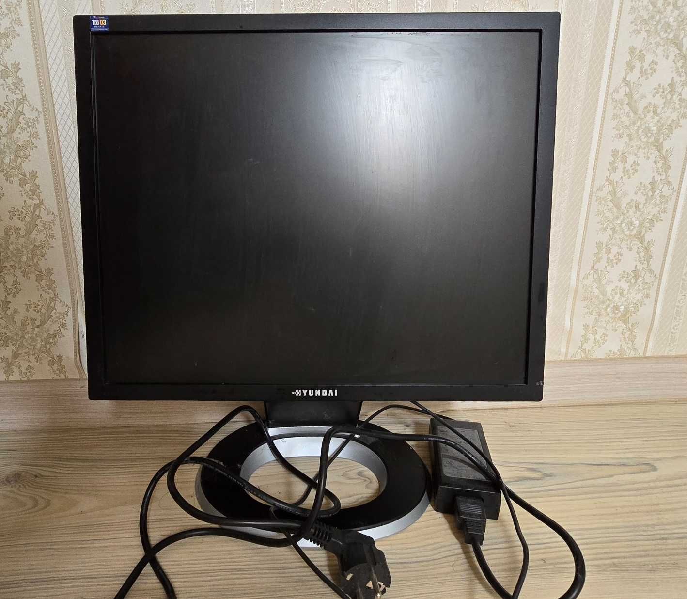 Monitor 19" za darmo