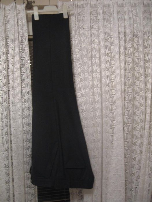 Meskie spodnie do garnituru /eleganckie na kantki