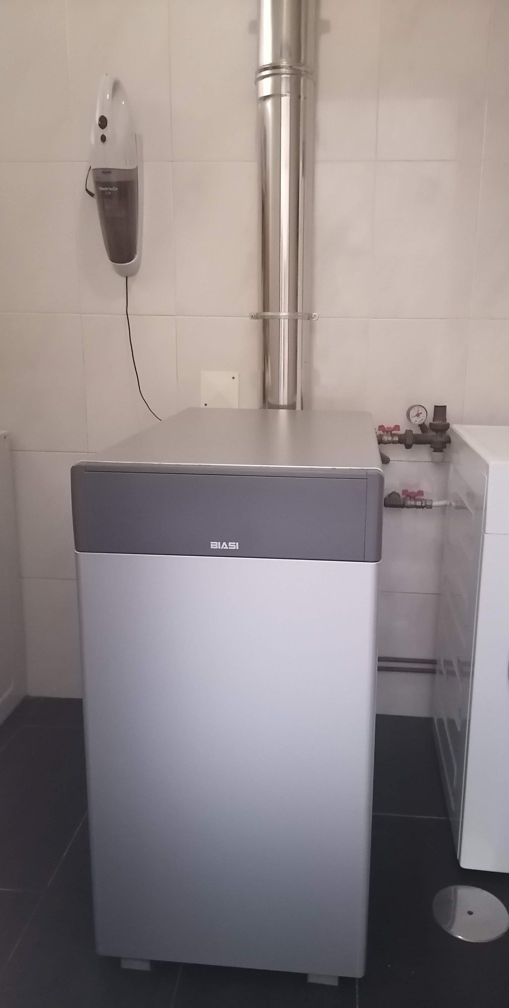 Caldeira a gasóleo BIASI 31kw (aquecimento e AQS)