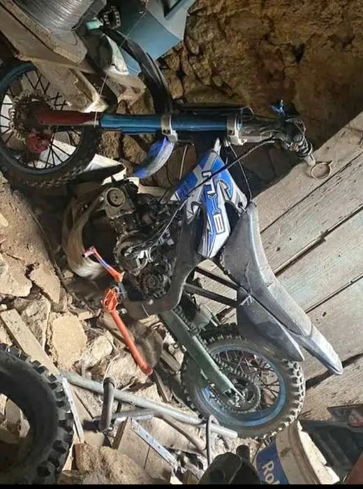 Montagem pitbike em bom estado