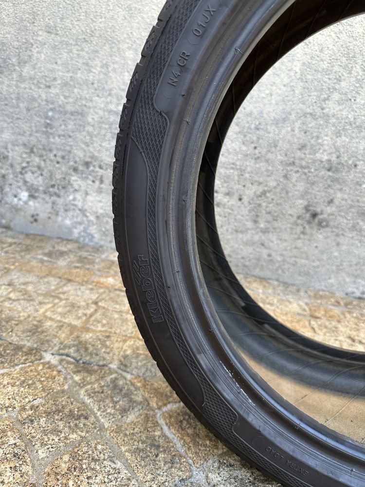 Vendo 2 Pneus Em bom Estado 225/40 r18