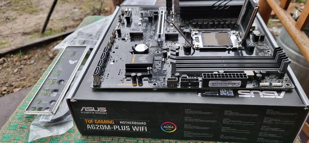 Материнська плата Asus TUF GAMING A620M-PLUS WIFI (sAM5, AMD A620)