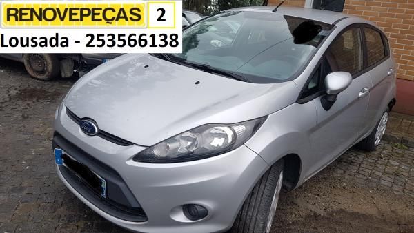 Guia de pára-choques trás direita FORD Fiesta VI (CB1, CCN)