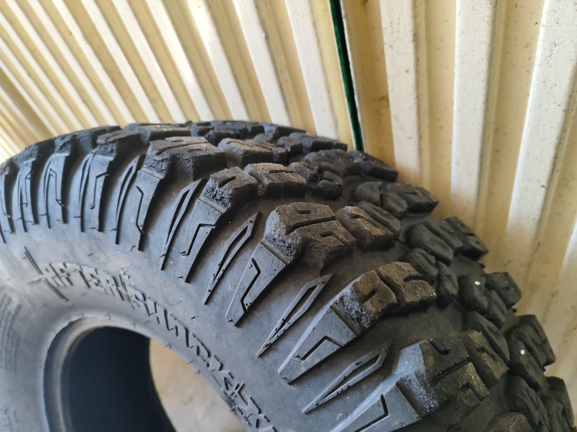 Pneus 30x10 r14 arisun