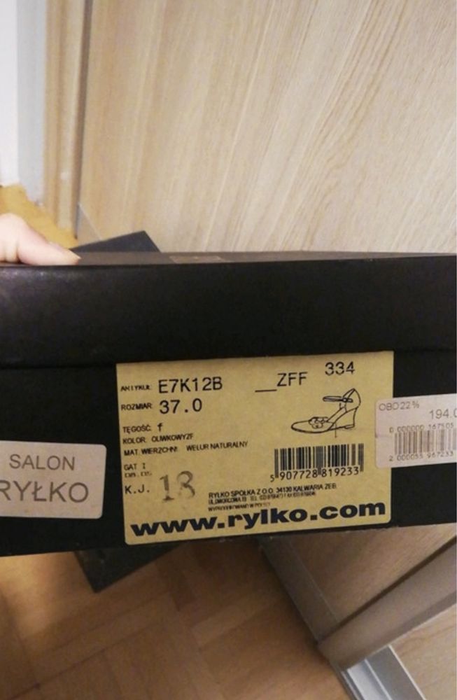Sandałki ryłko