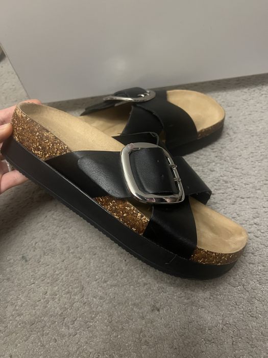 Босоніжки шкіряні 39 р