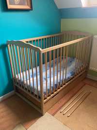 Drewniane łóżeczko dziecięce (0-4 lata)