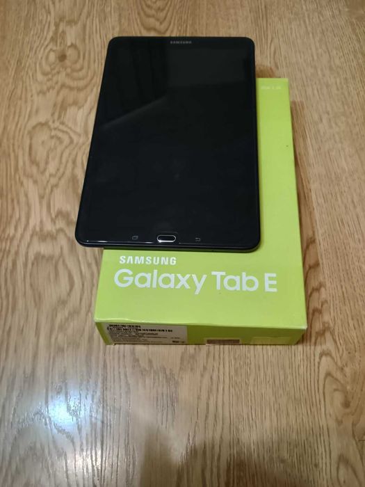Планшет Samsung Galaxy Tab E