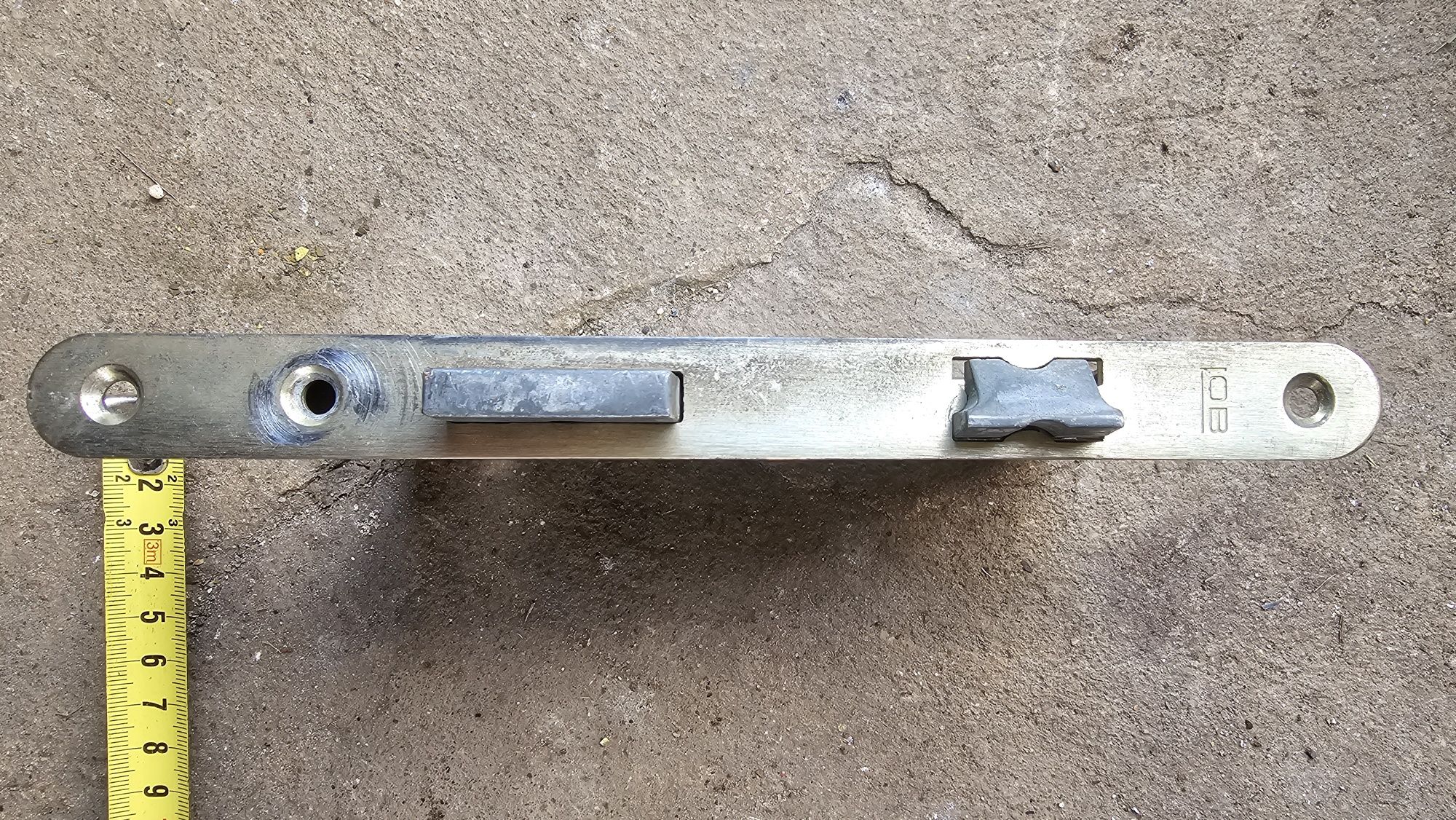 Zamek do drzwi wpuszczany Lob Z75B