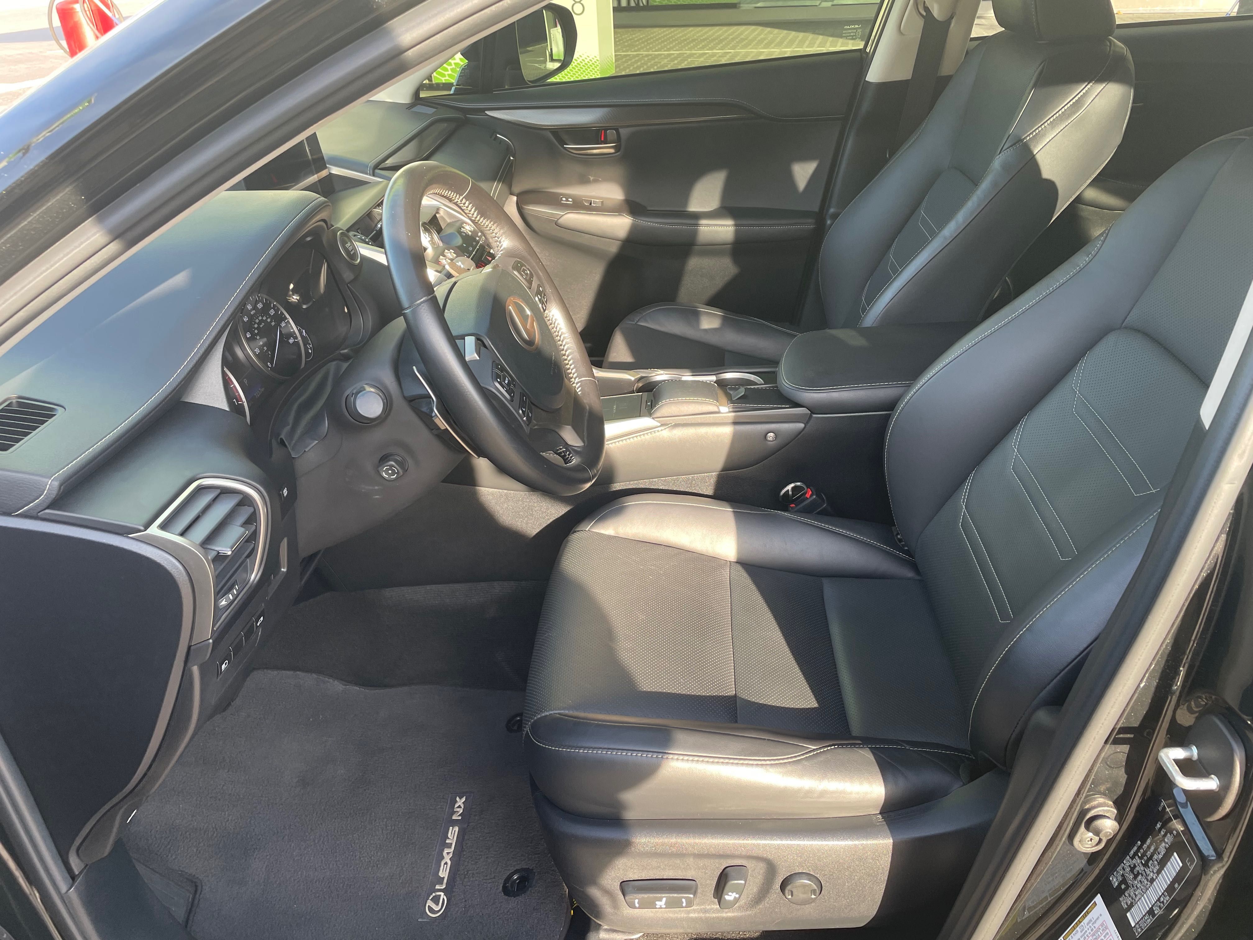 Lexus NX300 2020