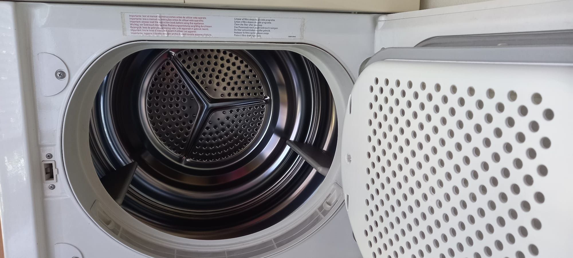 Máquina de secar roupa 6 kg - Zanussi