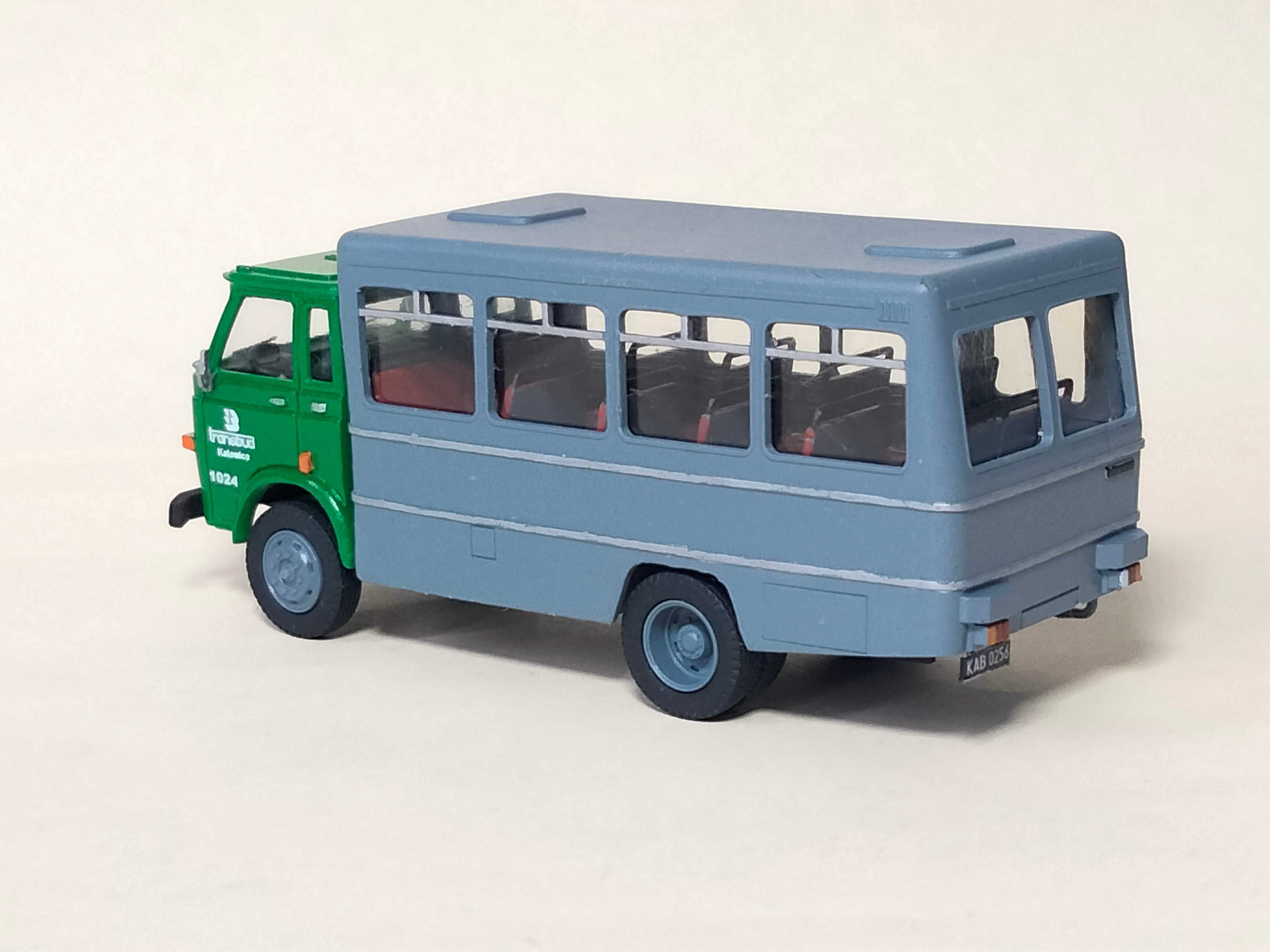 STAR 28 Osinobus 1/87 Reduced