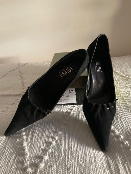 Sapatos de camurça pretos