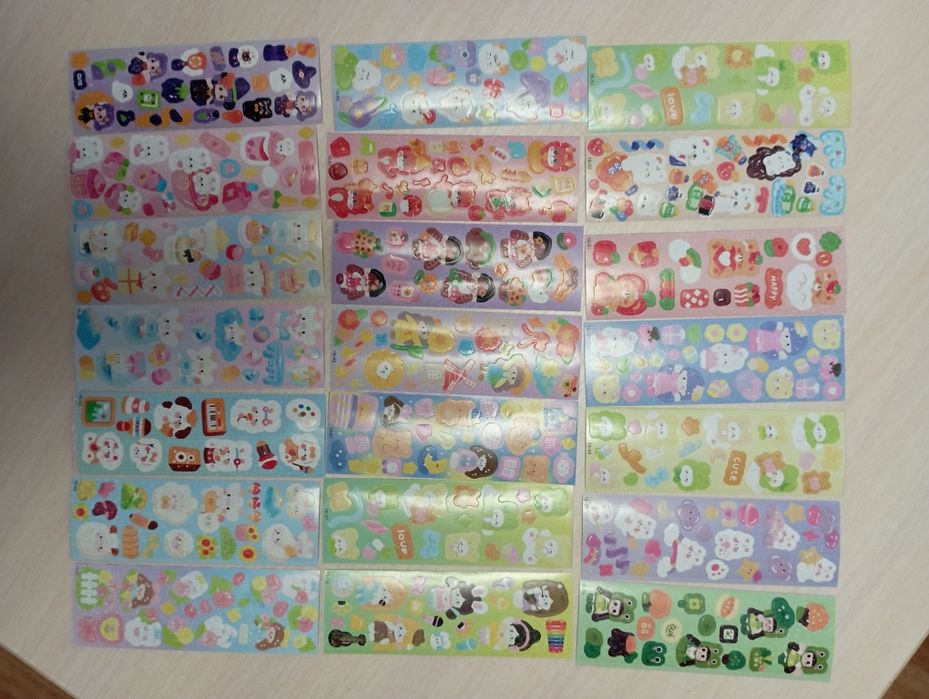 Нові іграшки для дівчат: наклейки Капібара, блокнот, сквіш, органайзер