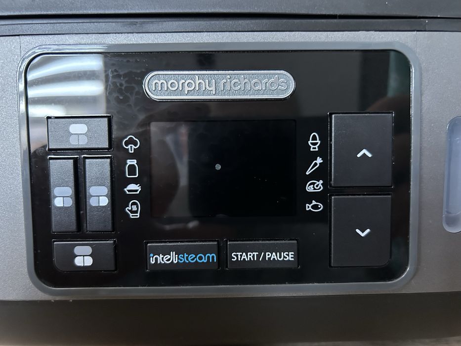 Parowar Morphy Richards Intelsteam