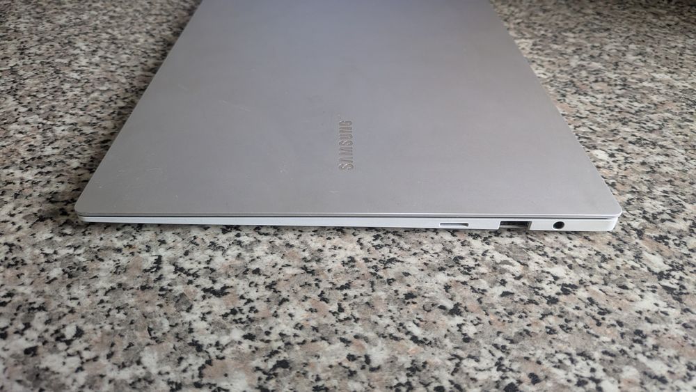 Samsung Galaxy Book 2 Pro AMOLED OLED i7 1260p 16 RAM
