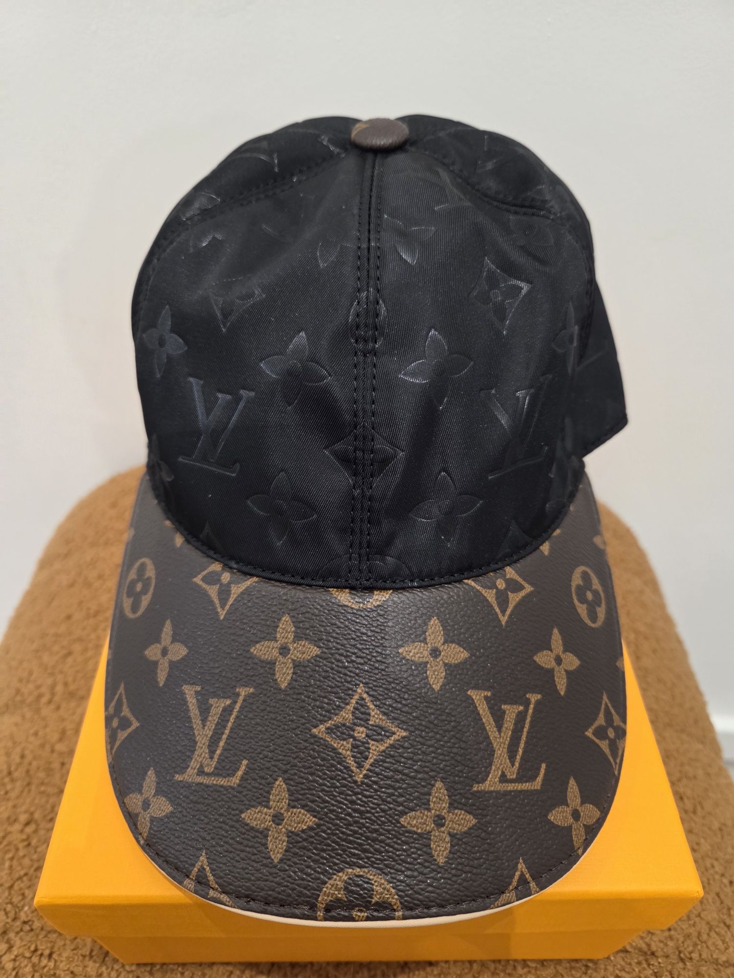 Chapéu Louis V preto