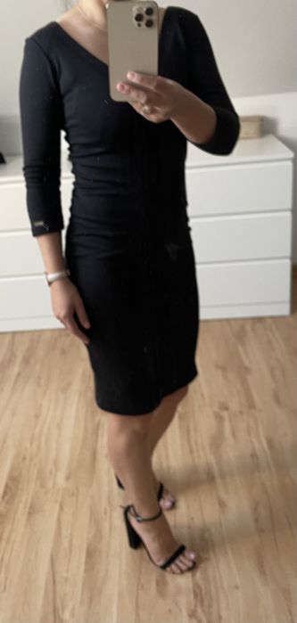 Sukienka tuba z rękawem  3/4