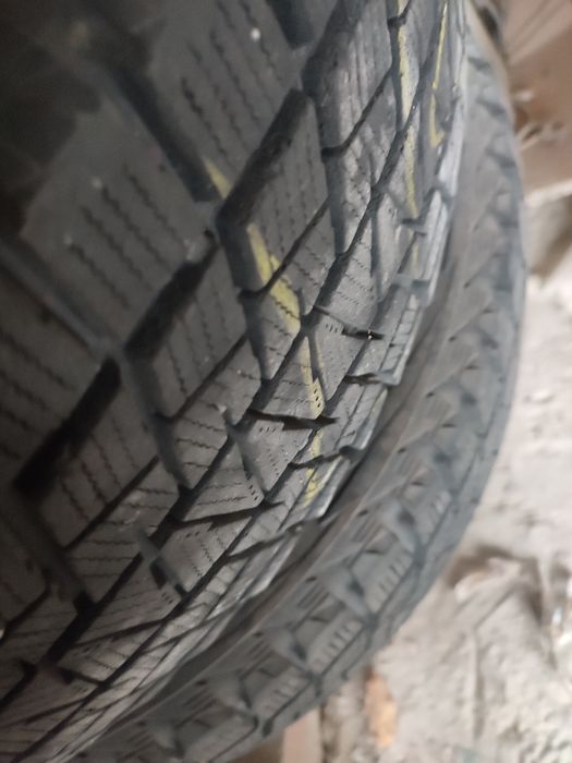 Продам зимние шины 225/65/17