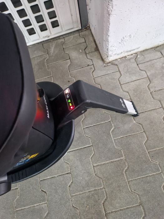 Fotelik maxi cosi,  nosidełko, baza Isofix dla niemowlaka