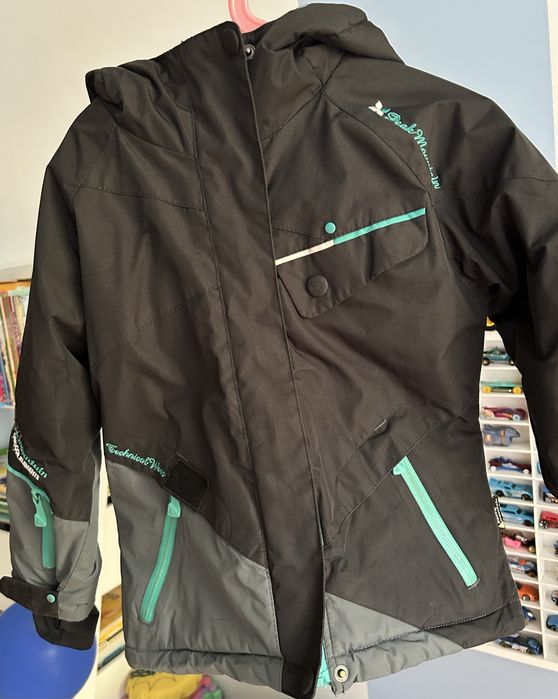 Kurtka narciarska dla chłopca zimowa Peak Mountain 110 czapka 4f 44 cm