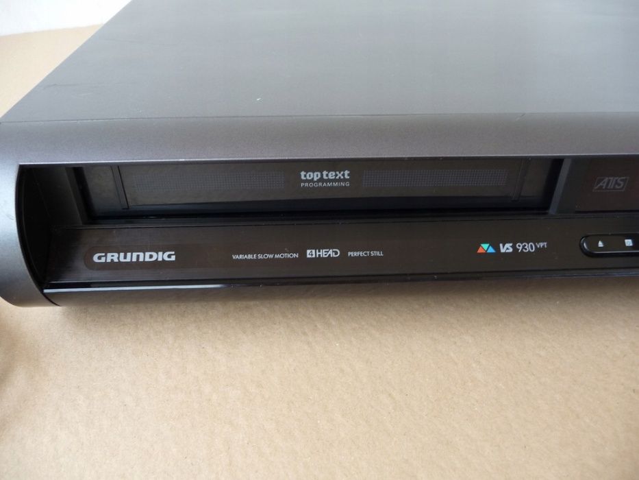 Leitor VHS Grundig VS 930 VPT - Avariado