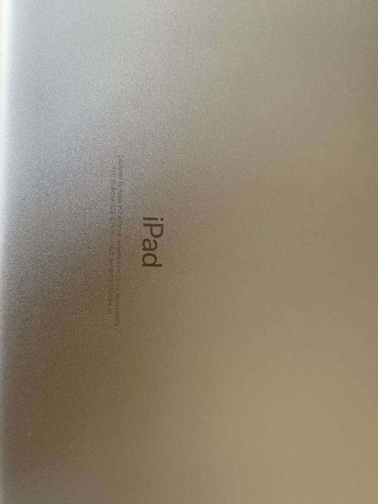 Планшет Apple iPad 5 + 4g lte. 128gb белый.